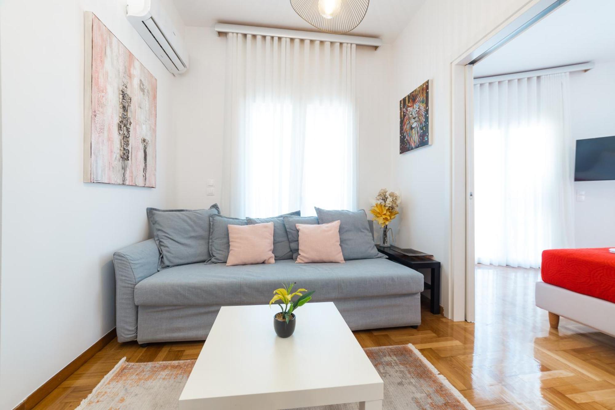 Apartment In Glyfada Center เอเธนส์ ภายนอก รูปภาพ