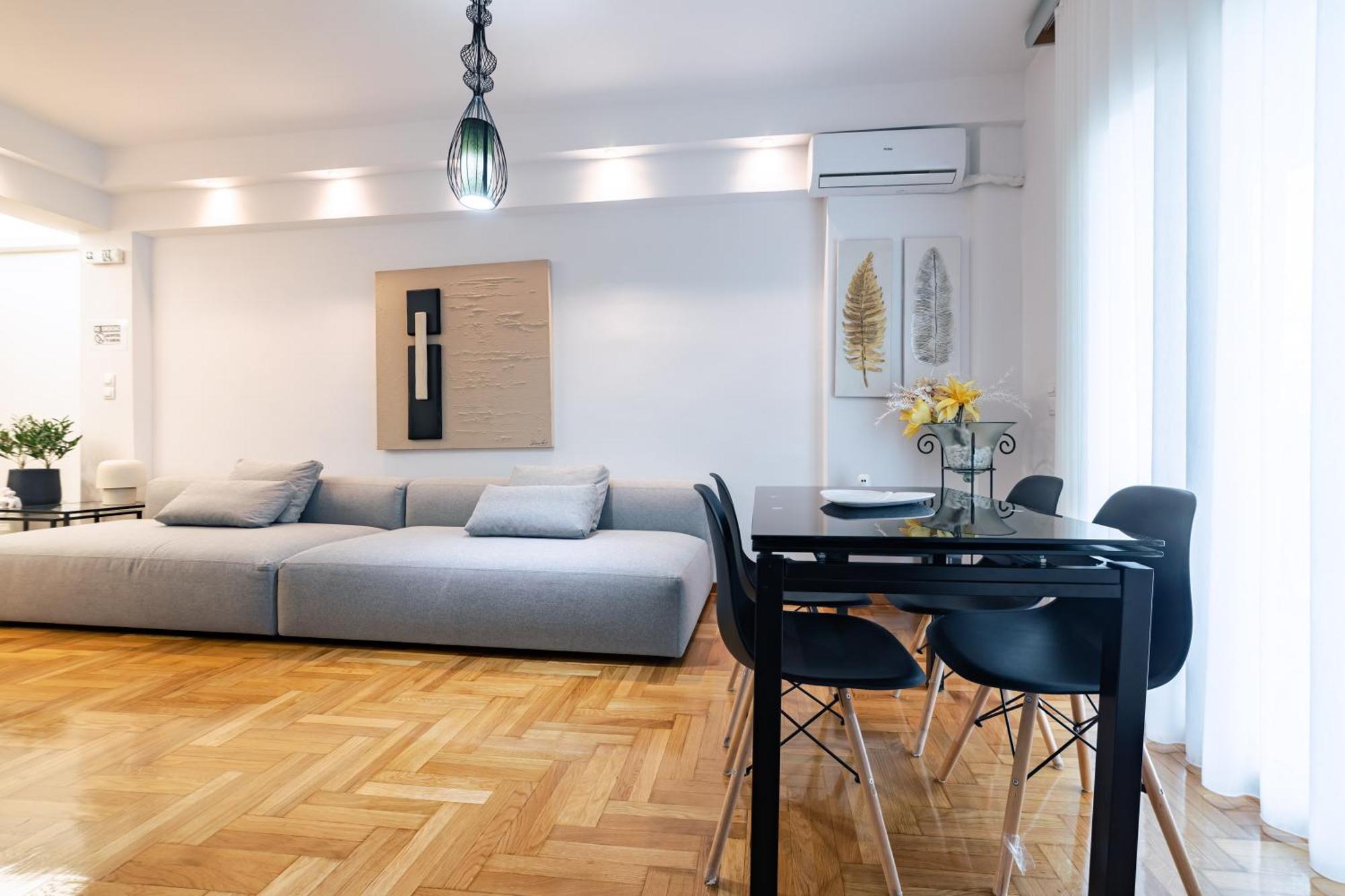 Apartment In Glyfada Center เอเธนส์ ภายนอก รูปภาพ
